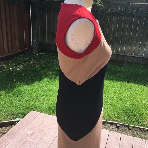 Spense • Fitted Knit Dress - Picture 3 of 6